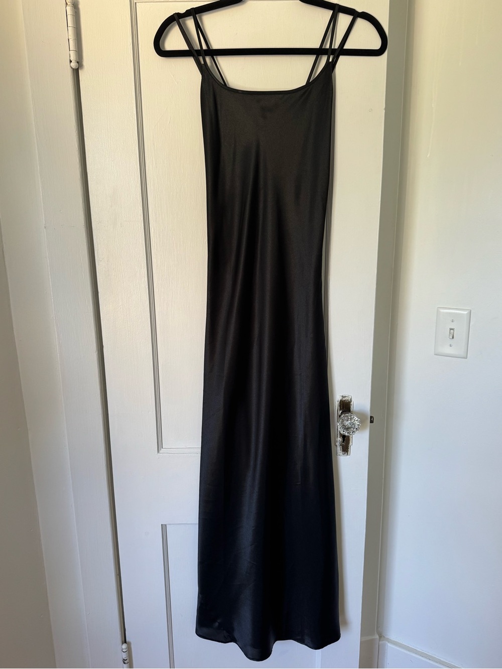 Victorias Secret Floor Length Black Slip W Crisscross Elegant Back Straps